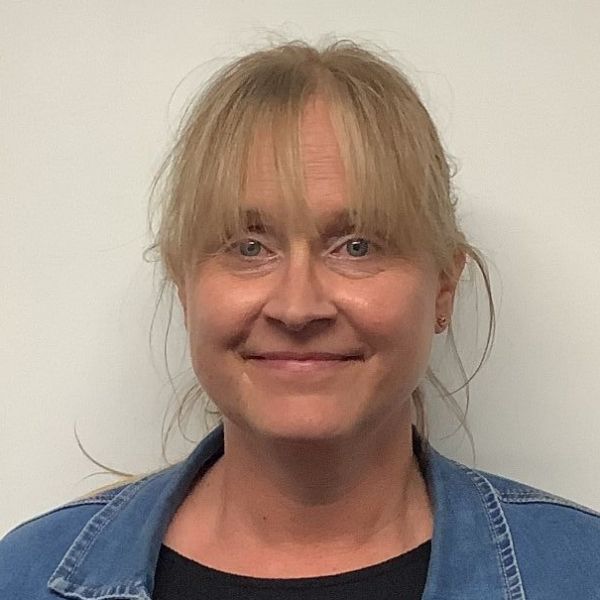 Mrs Naomi Barnes